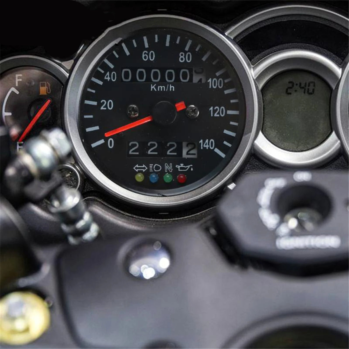Cafe Racer Retro nopeusmittari