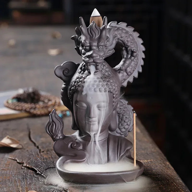 Lohikäärme & Buddha Suitsukeastia – Keramiikka Takavirtaus | Vesiputousvaikutelma | 17×9,5 cm